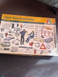 Italeri 1/24 Truck Shop Accessories