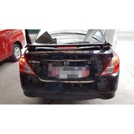 spoiler Nissan Almera sedan Almera dengan lampu