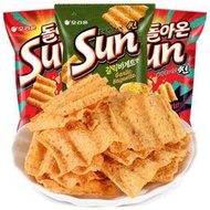 韓國進口好麗友太陽片玉米片蒜香辣味洋芋片休閒膨化零食