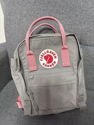 Fjallraven Kanken Mini 背包