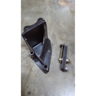 AIRCOND COMPRESSOR BRACKET SD508 (MITSUBISHI CANTER BDC10)