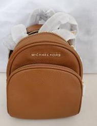 【虈品小舖】Mk包新款  MICHAEL KORS 迷你超可愛後背包 斜背包 側背包 卡其色
