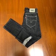（Size 30/34) Levi’s 519 窄管黑牛仔褲 (3M3031)