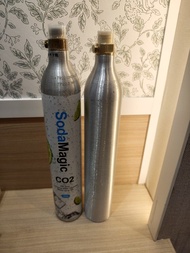 梳打水樽360g 食品級二氧化碳 充氣加氣樽 梳打水 氣泡水 CO2氣瓶 加氣碳酸飲料,包裝隨機
soda water seltzer machine carbon dioxide refillabl