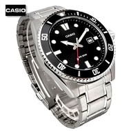 Velashop นาฬิกาข้อมือผู้ชายคาสิโอ Casio Duro Mens diving Watch 200 M. สายสแตนเลสสีเงิน หน้าปัดสีดำ ข