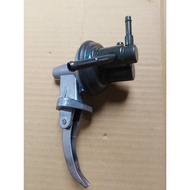 MAZDA B2200 FUEL PUMP 
(FE85-13-350)