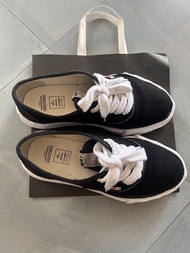 MMY "R" OG Sole Canvas Low-top Sneakers