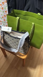 Tory Burch T Monogram Messenger 斜孭袋