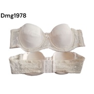 H Dmg1978 branded bra foam underwire bra Rijeck stain size 32B