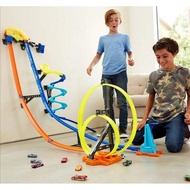 HOT WHEELS TRACK STARS. BEST FOR PLAY AT HW TRACK RACE