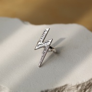 SWAN - Lightening Ring แหวนเงินแท้ รูปสายฟ้า ฝังเพชรคิวบิกเซอร์โคเนีย