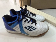 umbro 小童足球鞋
