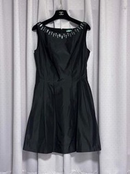 Iroo洋裝 尺寸：38 售：890 九成新7-11店到店，貨到付款