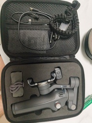 DJI OM 8 手機穩定器