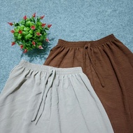 Women's shorts made of airflow cringe material