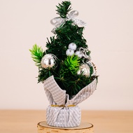 Gratis Ongkir - Pohon Natal Hias / Pohon Natal Hias Mini Dekoratif / Pohon Natal Artificial Hiasan M