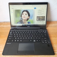 日本FUJITSU富士通U939X手提電腦（平板+筆記本電腦兩用一體機）商務文書家用學習辦公電腦超輕薄電腦：Intel Core i5處理器+8GB內存+256GB固態硬盘+13.3 inch IPS