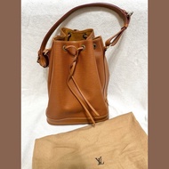 Louis Vuitton絕版水波紋Epi皮革 大水桶包 LV焦糖棕
