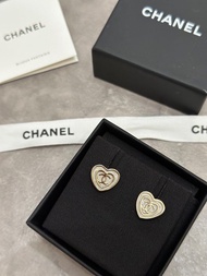 減價 現貨❤️Chanel 耳環 earrings 24s 24p 24c mini 31 nano 31 bag Chanel 22 cf17 20 card holder 17 classic flap wallet heart