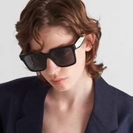 PRADA 方框太陽眼鏡 全新全配