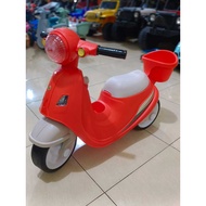 VYLO 636 - Vespa Motorcycle Toy for Kids / Vespa VYLO 636 TOYS