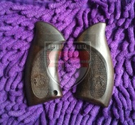 POPOR / GAGANG / GRIP KAYU REVOLVER WG733 731 M36 MT2 LOGO S&W
