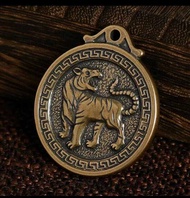 Liontin Motif Shio Macan /Gantungan Kunci / Bandul / Koleksi / Gold / Hadiah