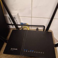 D-Link DIR-825 型號為 DIR-825