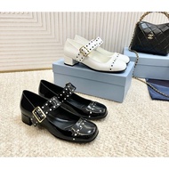 Prada Prada 2024 Autumn Winter Catwalk New Style Ladies Flat Shoes Laser Mary Jane Shoes