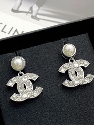 Chanel 香奈儿双C珍珠耳环 银色水钻星星设计 超闪气质耳饰