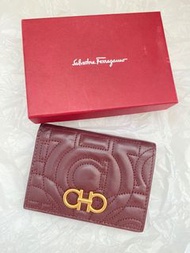 Salvatore Ferragamo 朱紅色鈔票卡夾