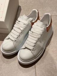 全新粉鑽小白鞋Alexander McQueen Sneakers