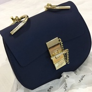 全新正品bag of parody gidy蓝色包包，优惠价出售