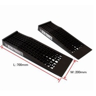 Low Load Truck Lift (Plastic Car Ramp 2Pcs Set Pr362) Stand Lamp 6.5 Cm. 650 Mm.