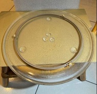 二手國際牌微電腦微波爐使用的配件一個3凸玻璃轉盤 微波爐轉盤 玻璃盤+一個圓形轉盤架如照片所呈現