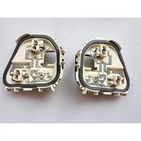 Auto Rear Tail Light Cluster Bulb Holder Support for VW Golf 7 MK7 2014 2015 2016 2017 5G9945257 5G9