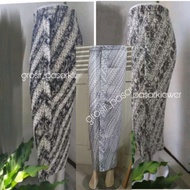 Jual Rok Jarik plisket batik wiron latar putih random Diskon