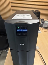 APC Smart-UPS 2200VA LCD 230V SMT2200IC