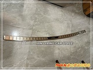※ 鑫立興車用精品 ※ COROLLA CROSS 20-24年 黑標字體款 銀色 不銹鋼 防刮 後護板 後保上 防刮板