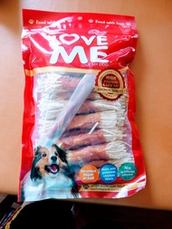 ขนมสุนัข Love Me ปลาเส้นอบแห้งพันสันในไก่ รูปแบบทาโร่ขาวเล็ก แหล่งโปรตีนย่อยง่าย รสชาติที่สุนัขชื่นชอบ