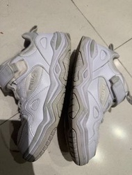 FILA 白色兒童運動鞋
