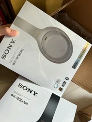 Sony wh-1000xm4 wireless Bluetooth headphones