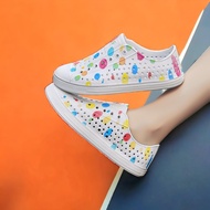 Breathable waterproof plastic shoes G36