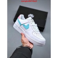 耐吉nike Air Force 1 Lx 空軍一號解構斷勾 奶白灰配色 鞋款整體以最經典的純白  露天拍賣