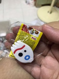 出奇蛋玩具