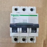 MCB C60H 3P 32A 40A 10KA SCHNEIDER - 32A