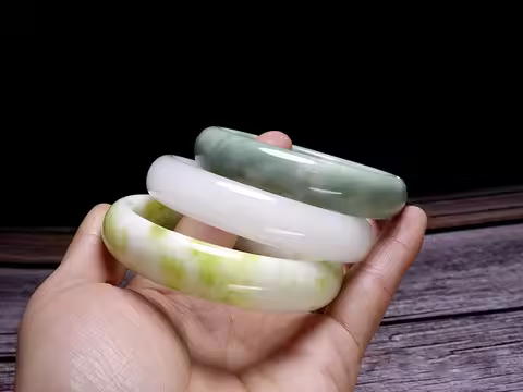 Hot sale Bangle Natural Jade Bangle Bracelet Charm Jewellery Fashion Accessories Hand-Carved Emerald