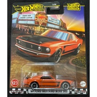 HOTWHEELS PREMIUM BOULEVARD ‘69 FORD MUSTANG BOSS 302