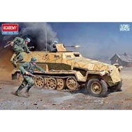 [Scale Model] Academy Model 1/35 AC13540 GERMAN SD.KFZ. 251/1 AUSF. C