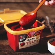 Tương Ớt Cay Gochujang Gold Daesang Hàn Quốc Hộp khối Lượng 500gr